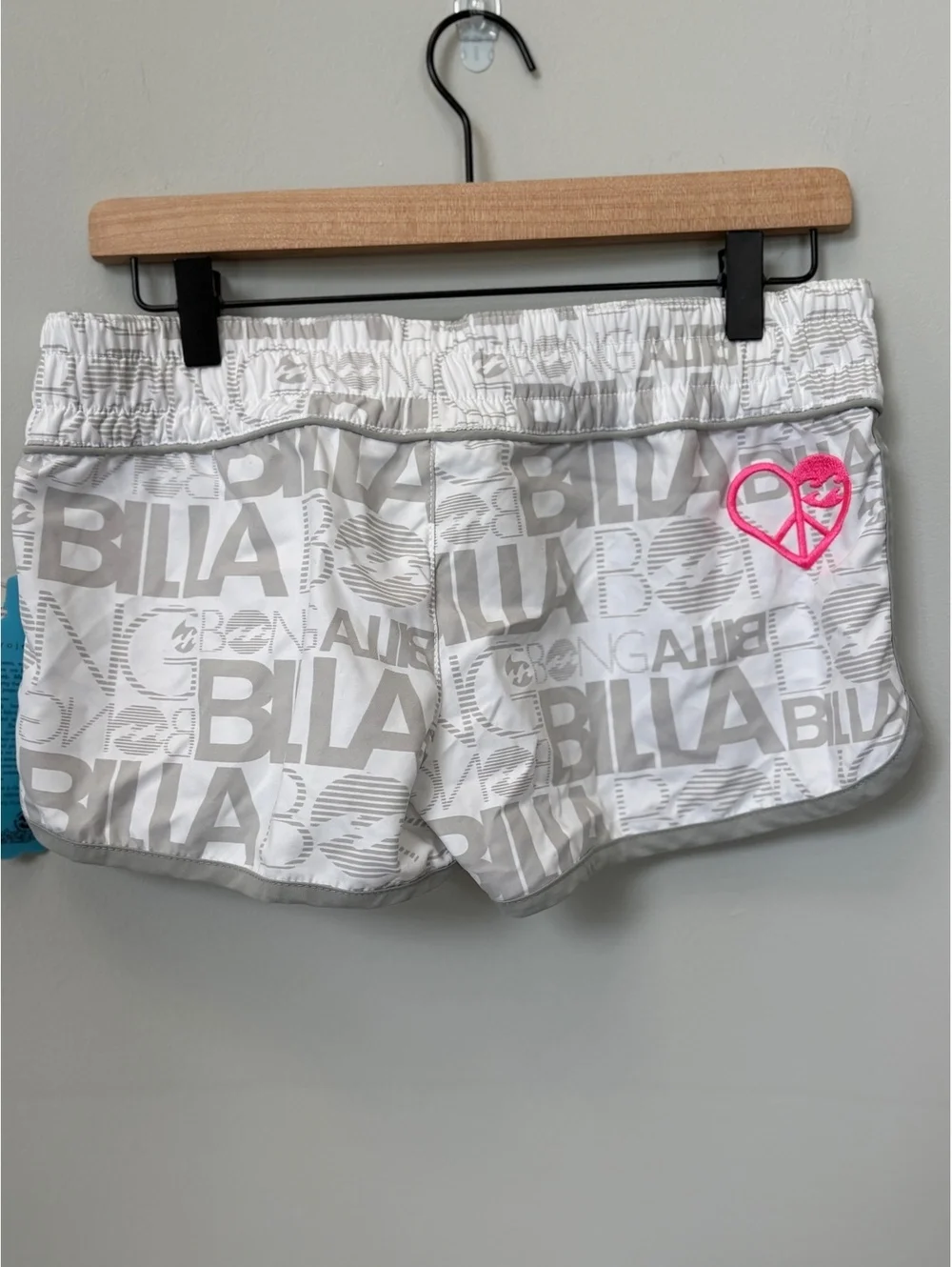 Billabong Women's White Logo Print Athletic Shorts Size Medium